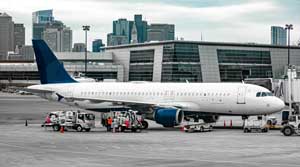 Airplace refueling on taxiway